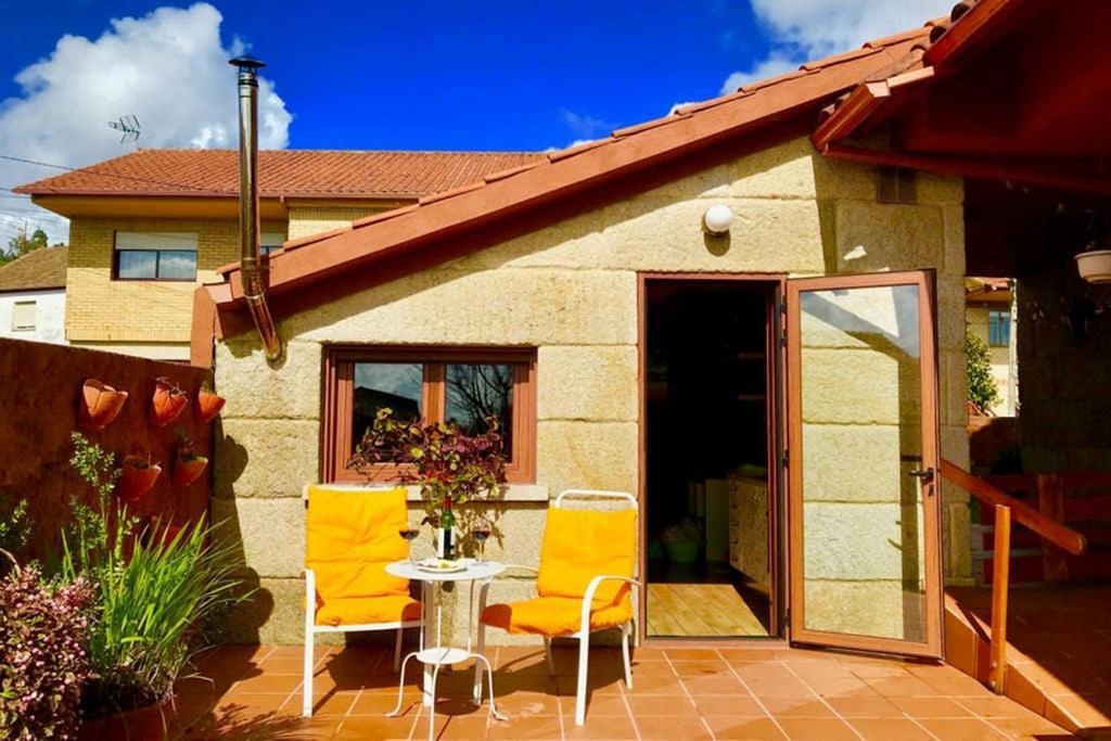 Tranquila Casita De Invitados En Vigo Con Chimenea Exterior photo